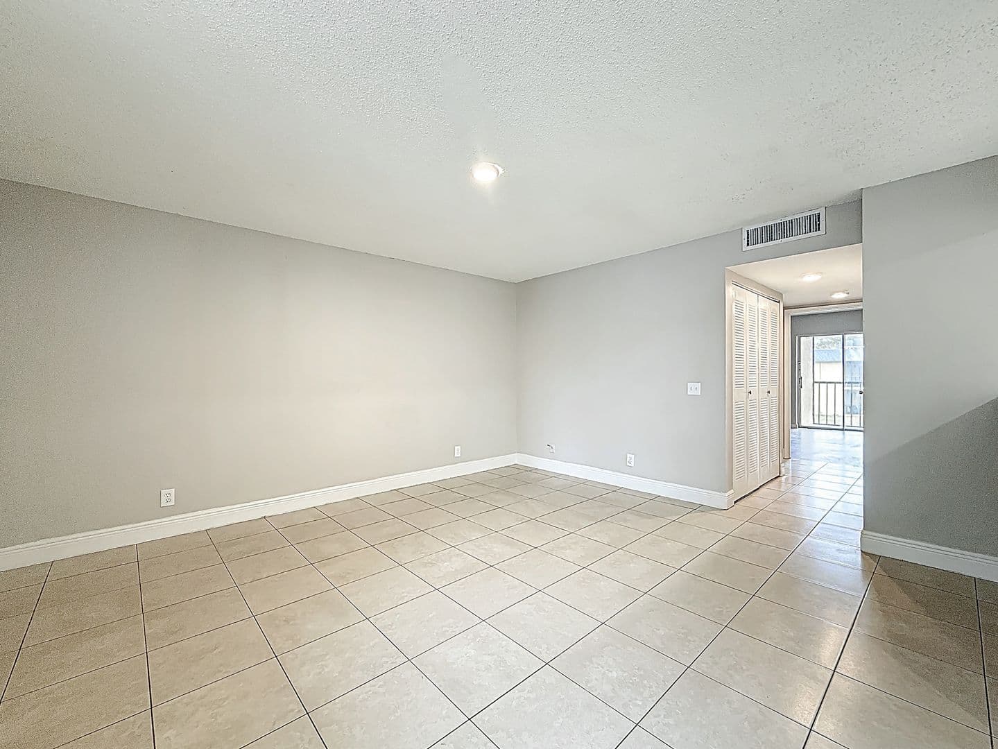 Boynton Beach House: 719 Meadows Circle