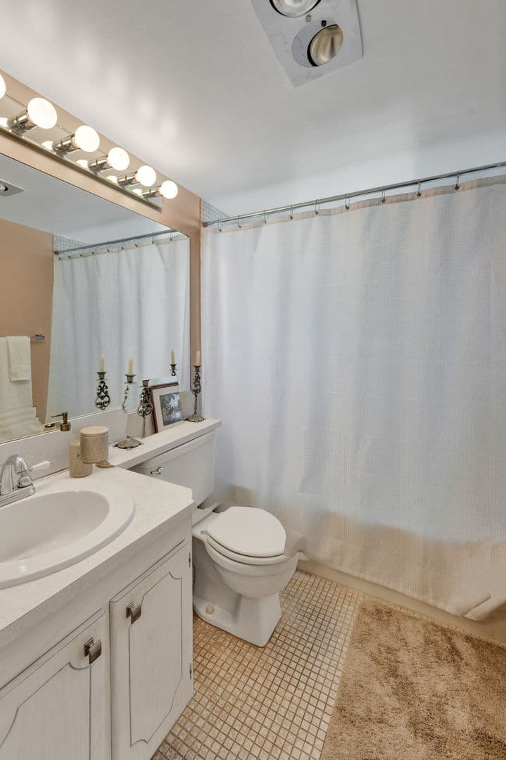 DEERFIELD BEACH Condo: 232 Farnham J