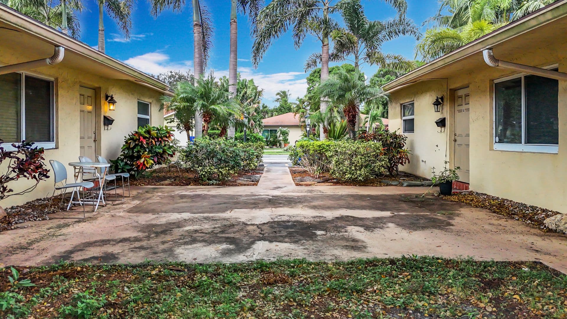 Pompano Apartment: 410 NE 12th Ave