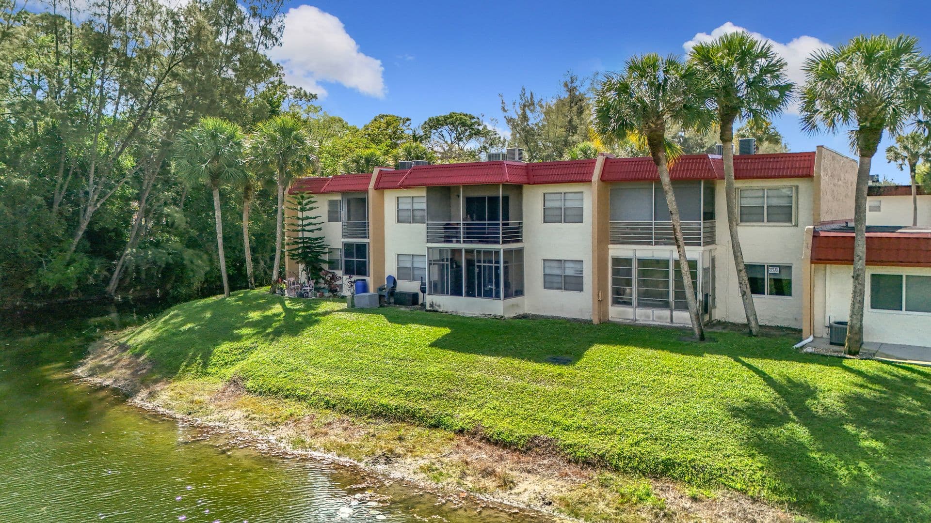 West Palm Beach House: 235 Lake Dora Drive