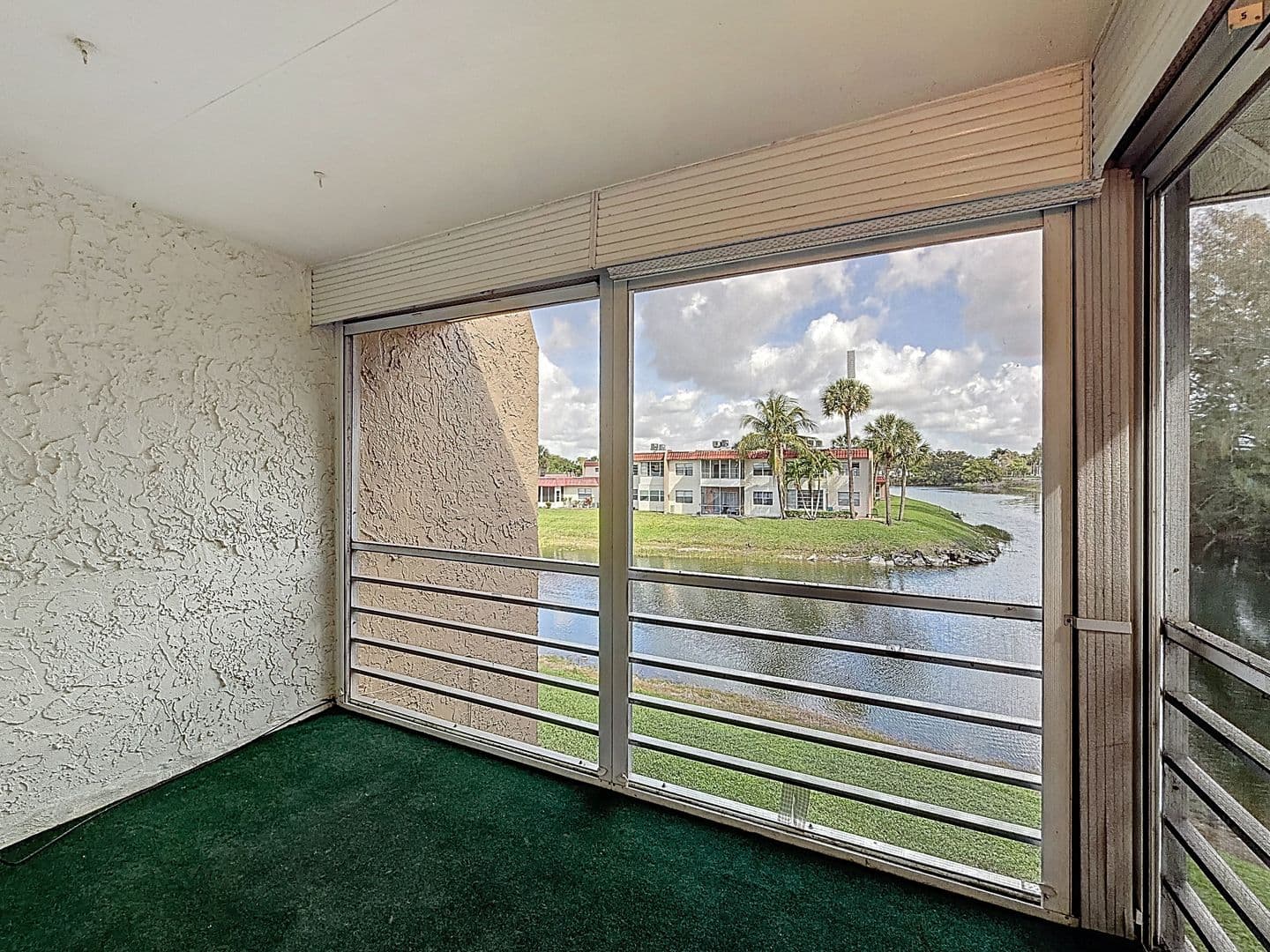 West Palm Beach House: 235 Lake Dora Drive