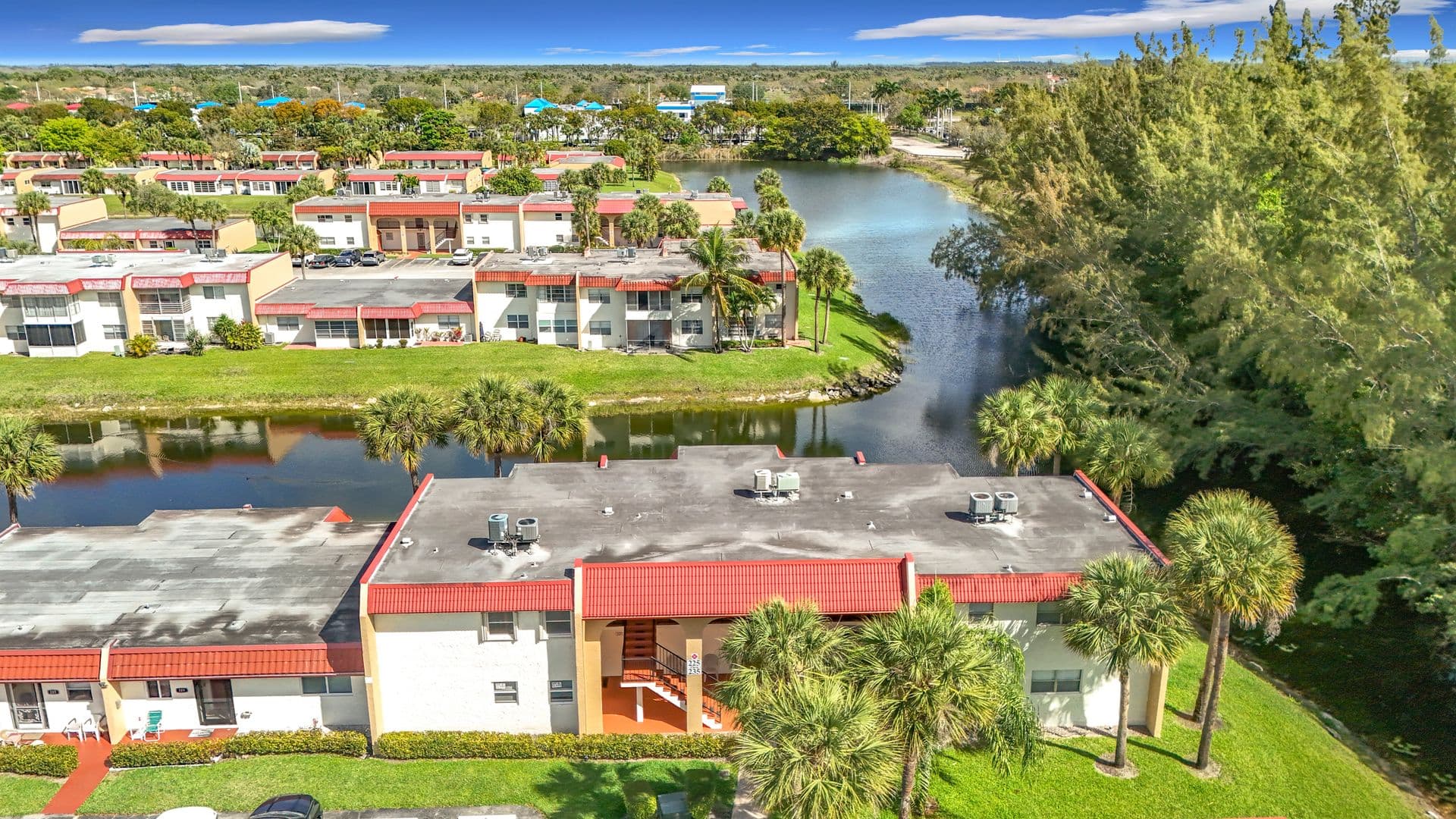 West Palm Beach House: 235 Lake Dora Drive