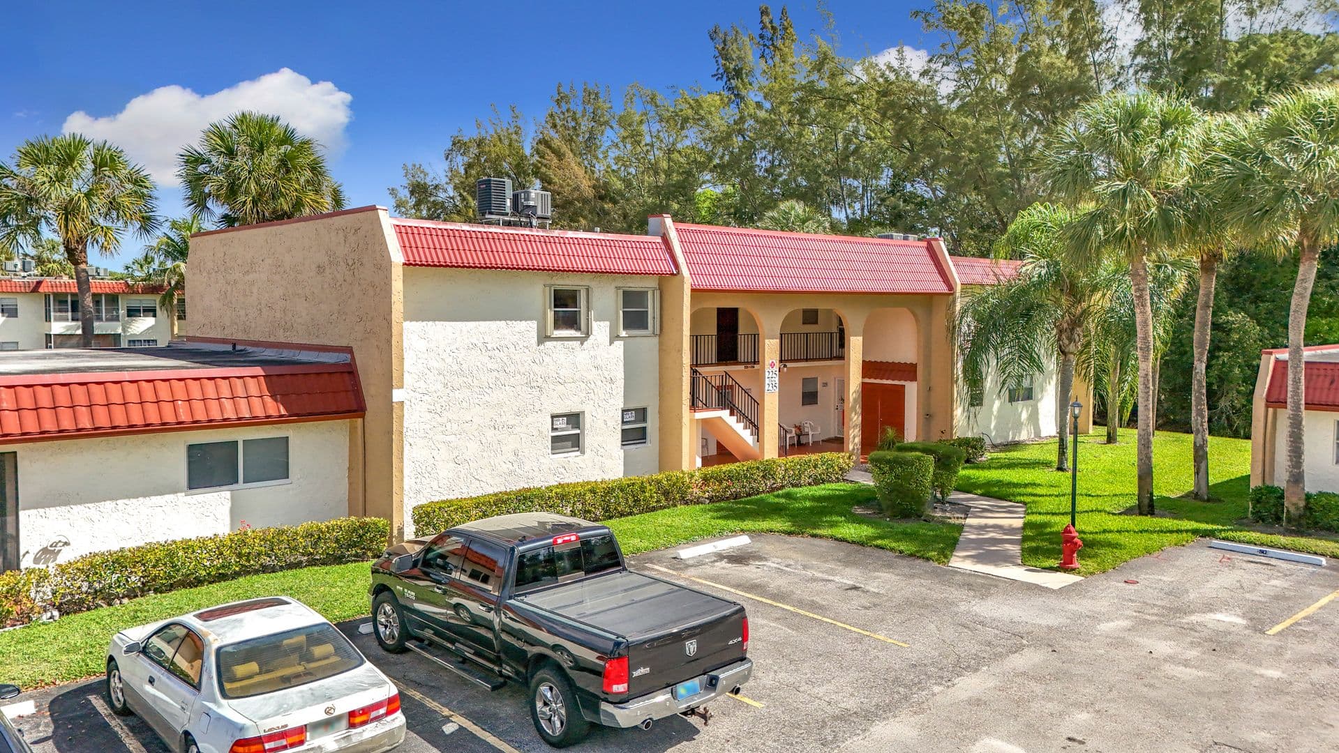 West Palm Beach House: 235 Lake Dora Drive