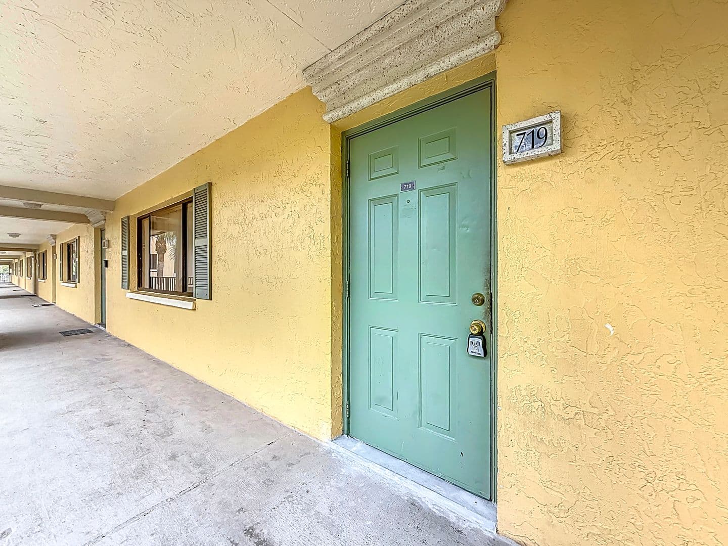 Boynton Beach House: 719 Meadows Circle