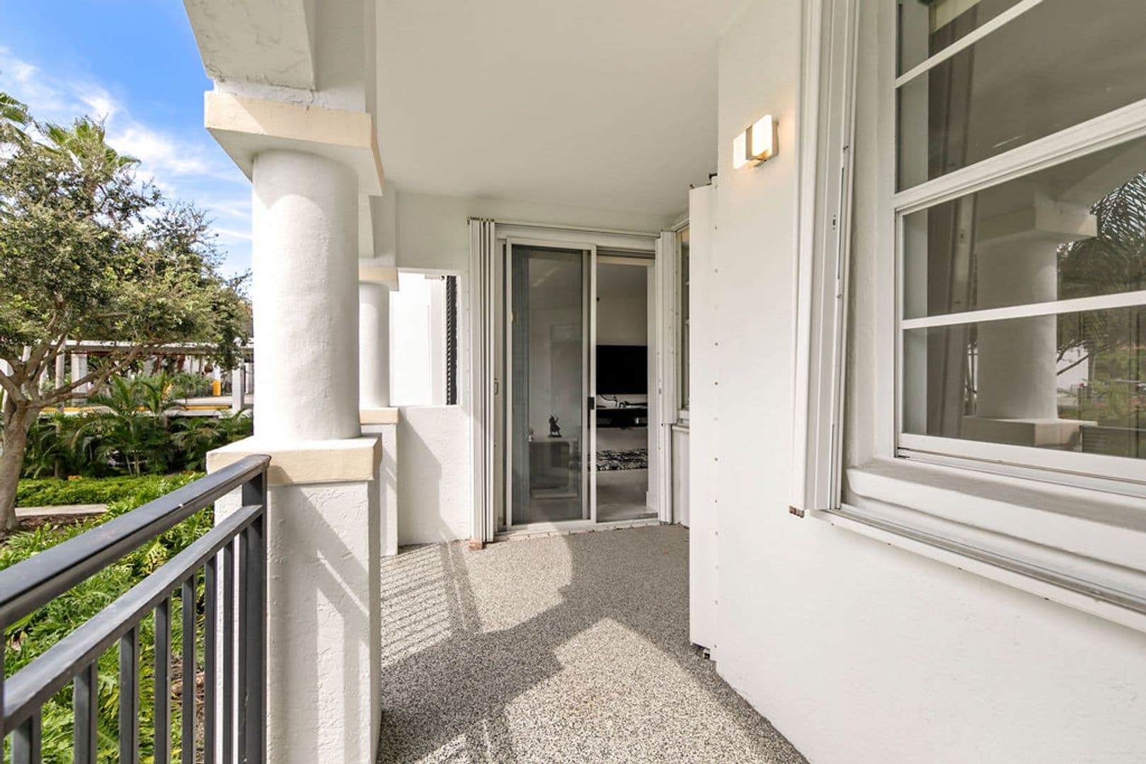 Aventura House: 3205 NE 184th Street unit 9203