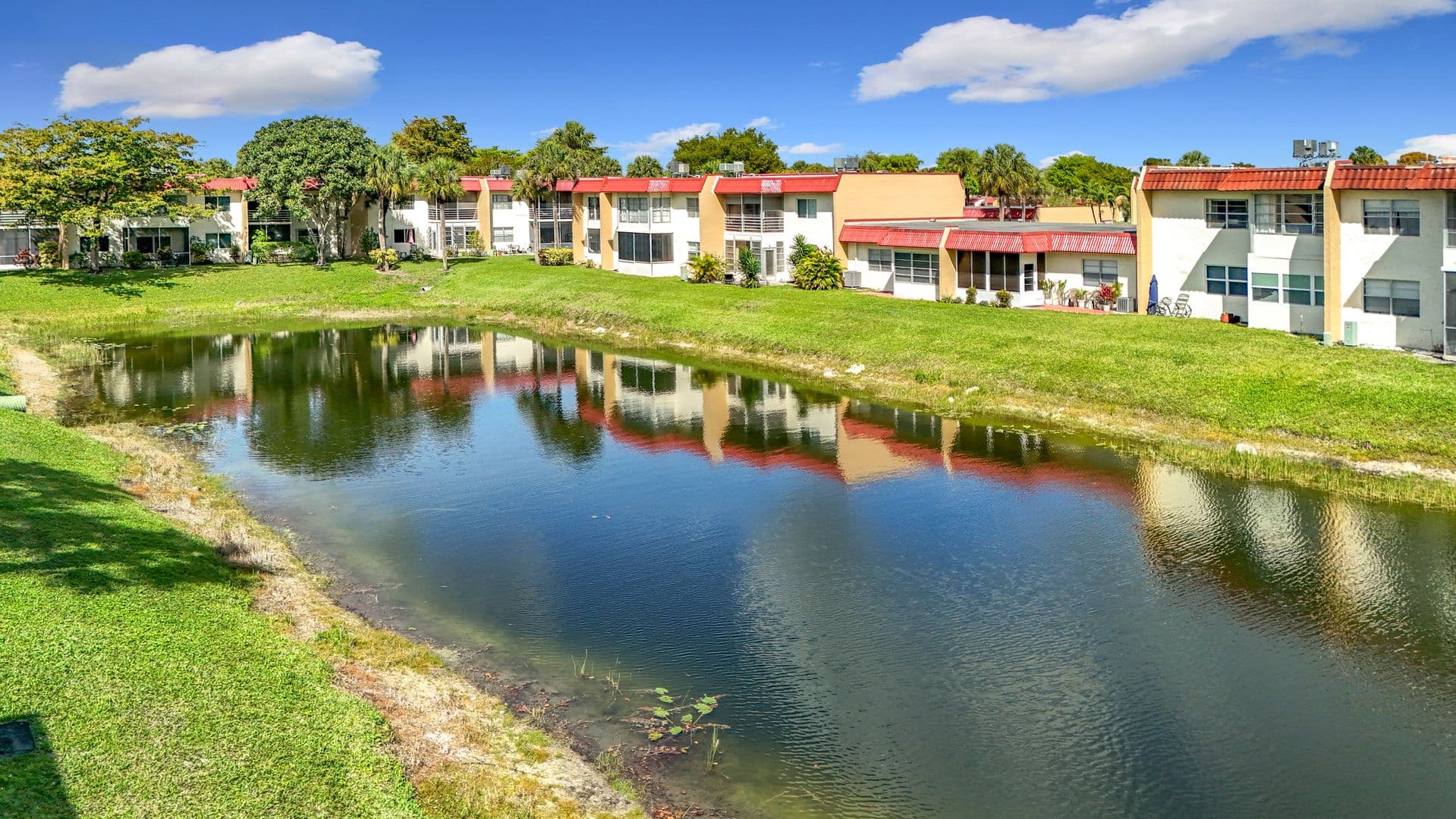 West Palm Beach House: 235 Lake Dora Drive