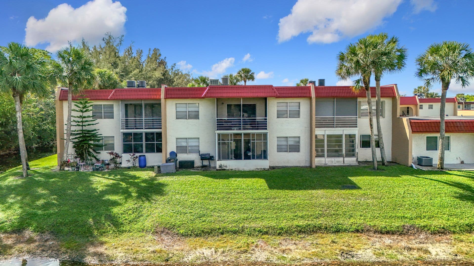 West Palm Beach House: 235 Lake Dora Drive