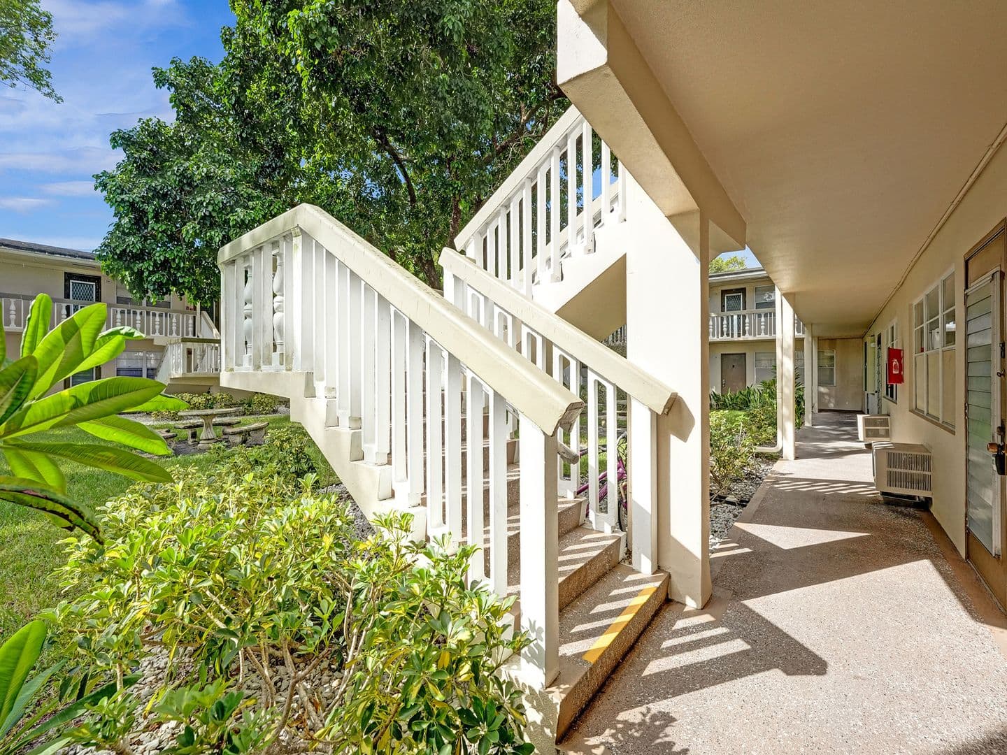 DEERFIELD BEACH Condo: 232 Farnham J