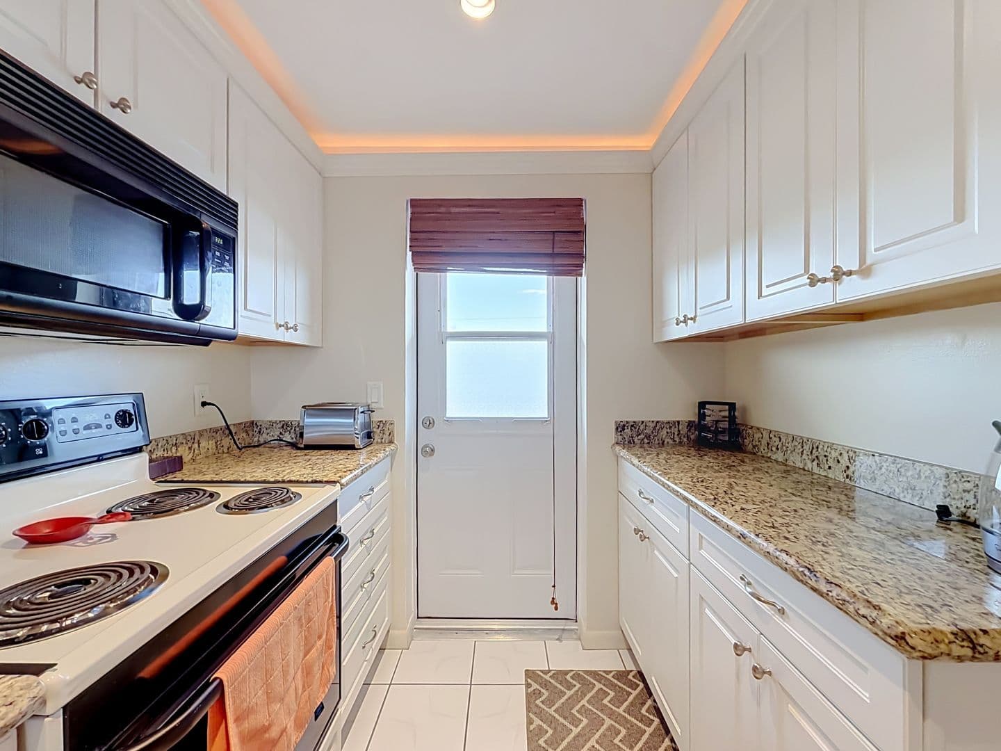 Lighthouse Point House: 4500 N Federal Highway #315B