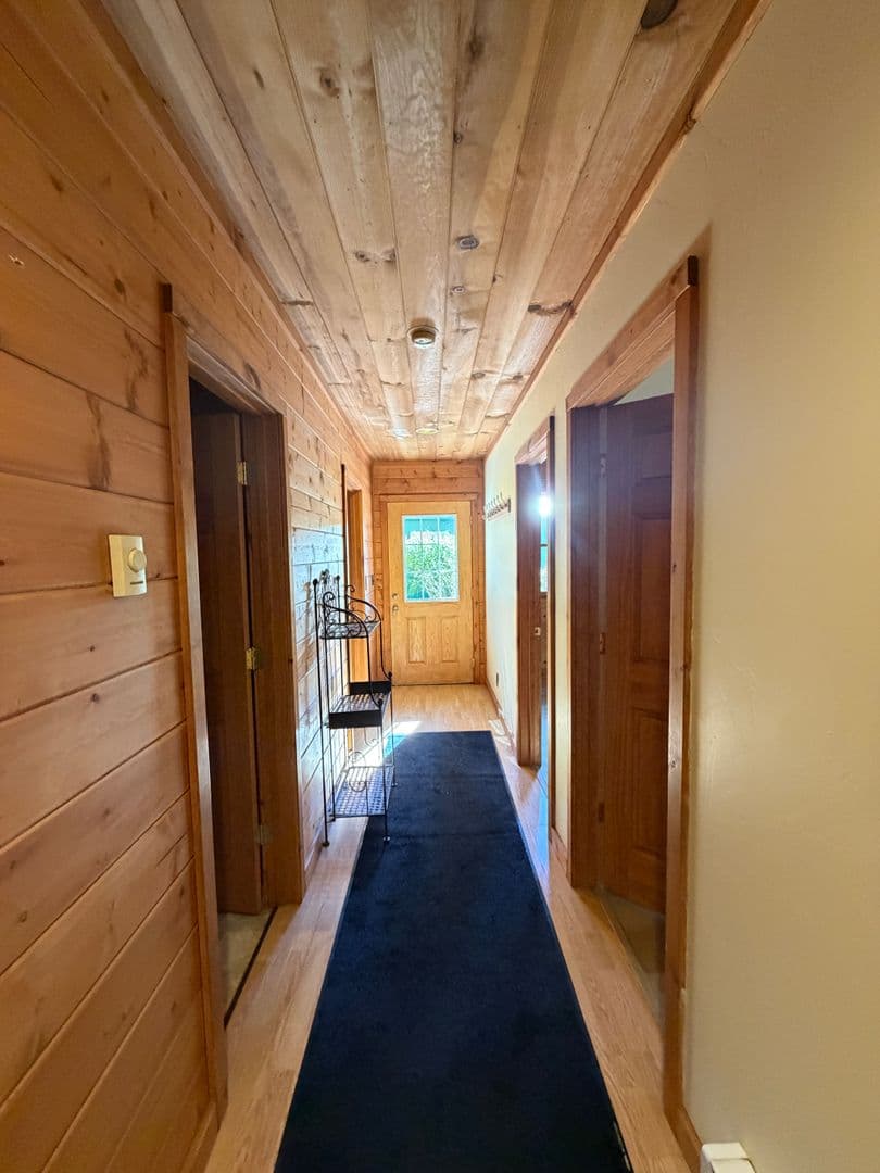 South Lake Tahoe House: 940 San Jose Ave.