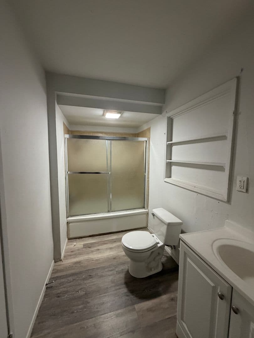 South Lake Tahoe Apartment: 1048 Reno Ave.
