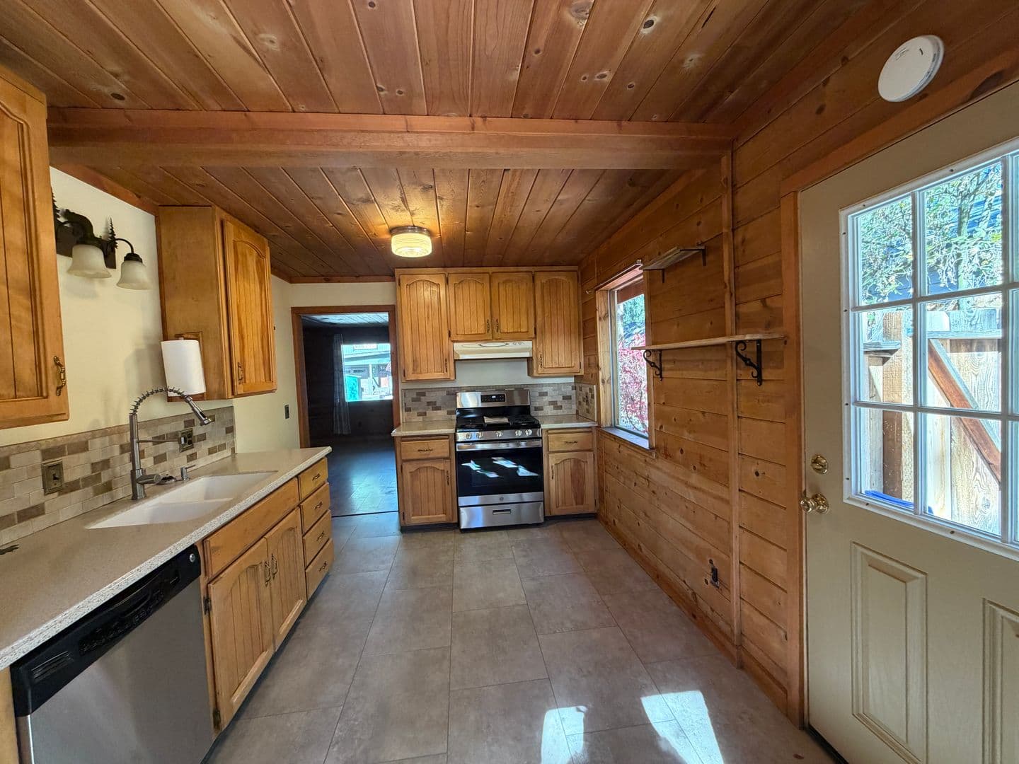 South Lake Tahoe House: 940 San Jose Ave.