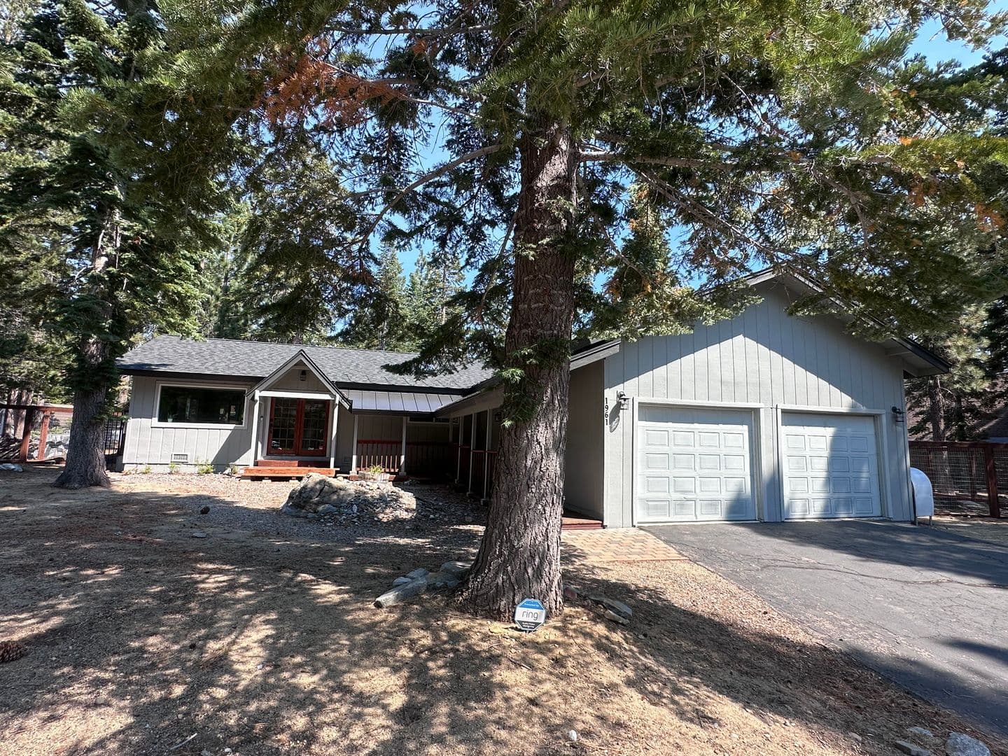 South Lake Tahoe House: 1961 Mewuk Drive
