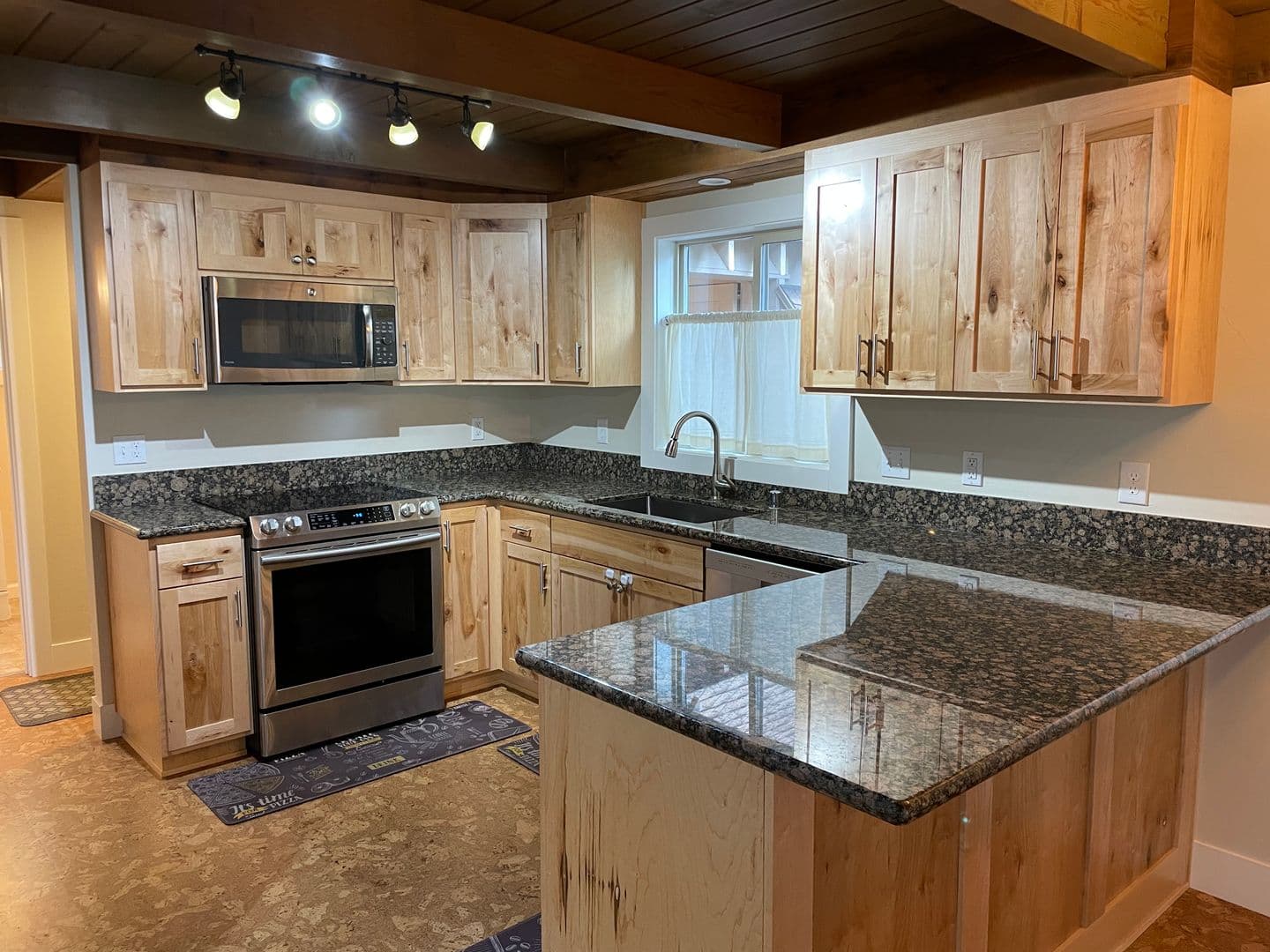 South Lake Tahoe House: 680 Taylor Way