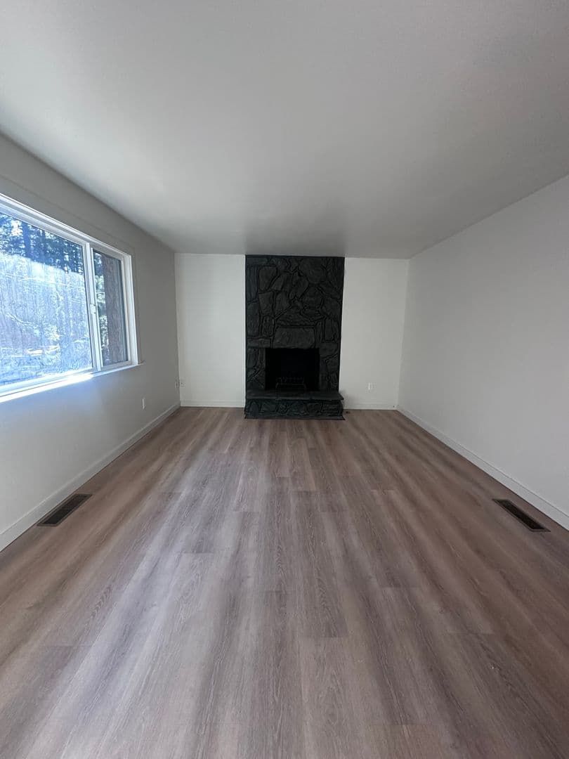 South Lake Tahoe Apartment: 1145 Keller Road