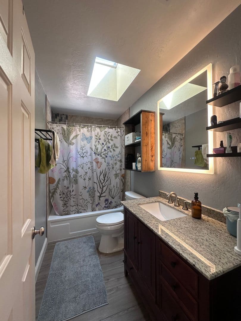 South Lake Tahoe House: 1961 Mewuk Drive
