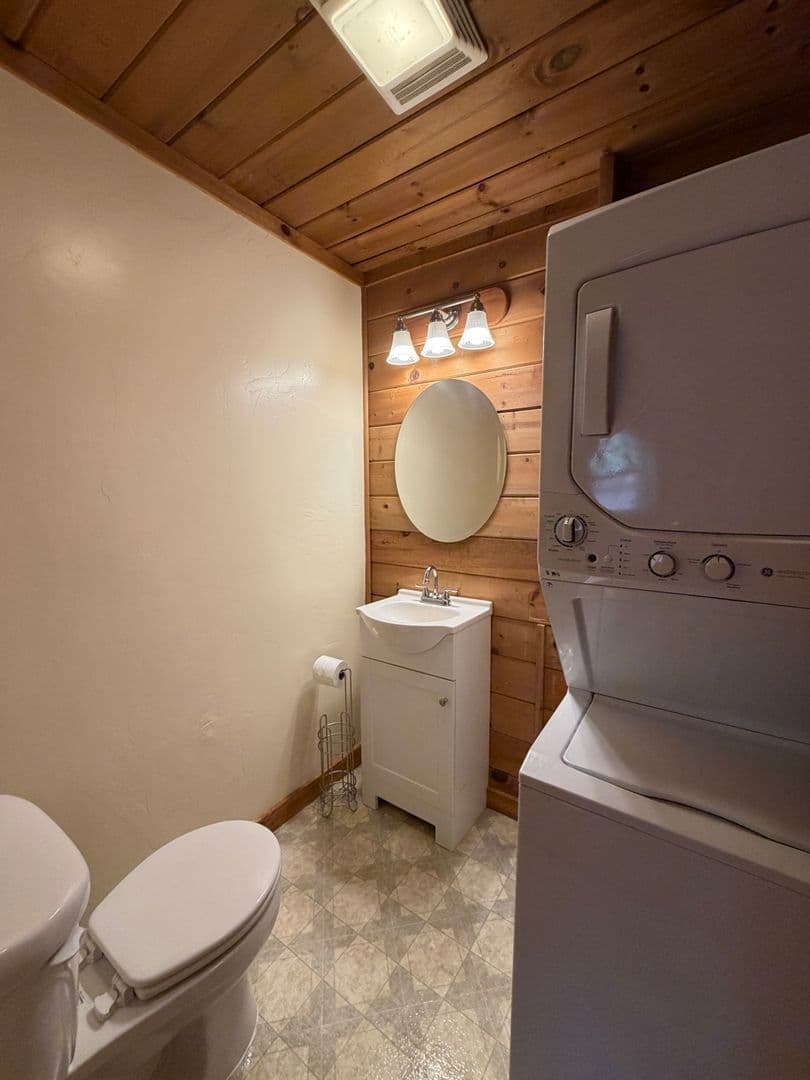 South Lake Tahoe House: 940 San Jose Ave.