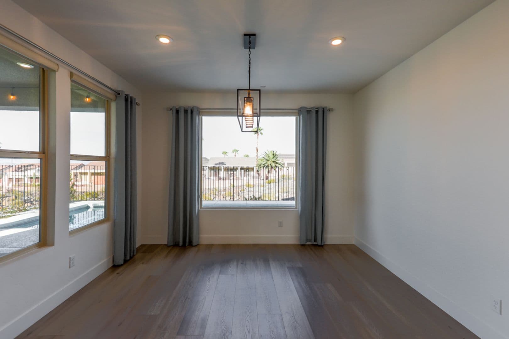 Henderson House: 1992 Peaceful Mesa Court