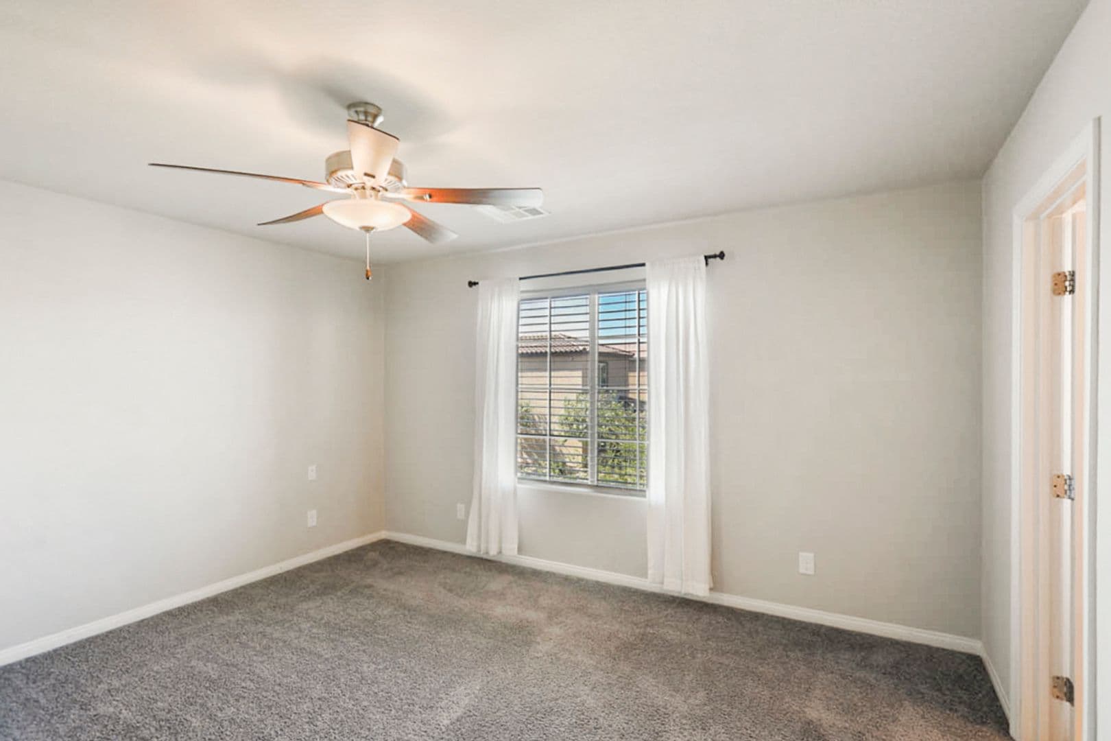 North Las Vegas House: 7416 Sunray Point Street