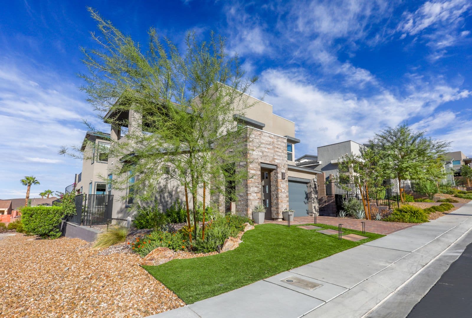 Henderson House: 1992 Peaceful Mesa Court