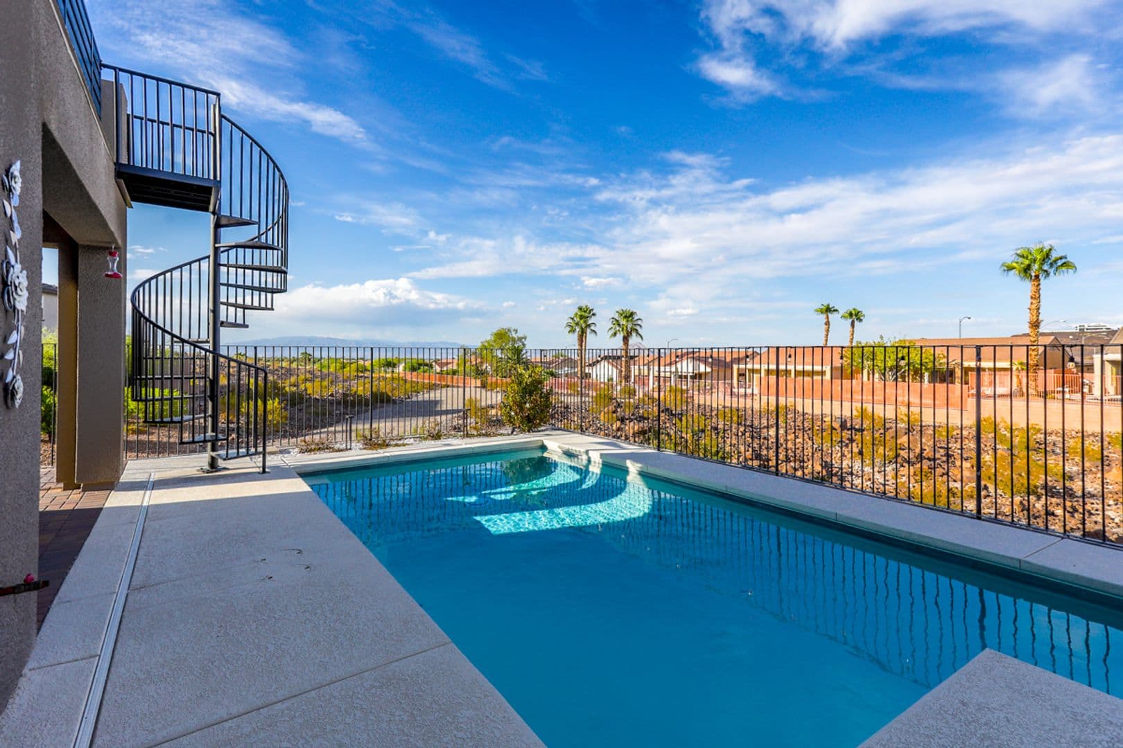 Henderson House: 1992 Peaceful Mesa Court