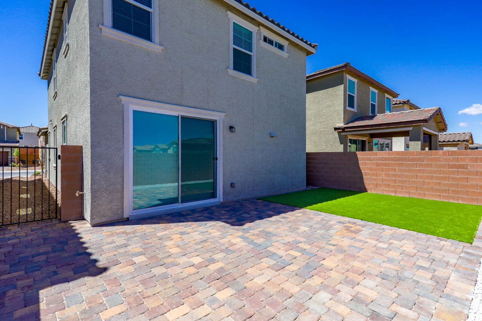 Henderson House: 3744 Frattina Ave
