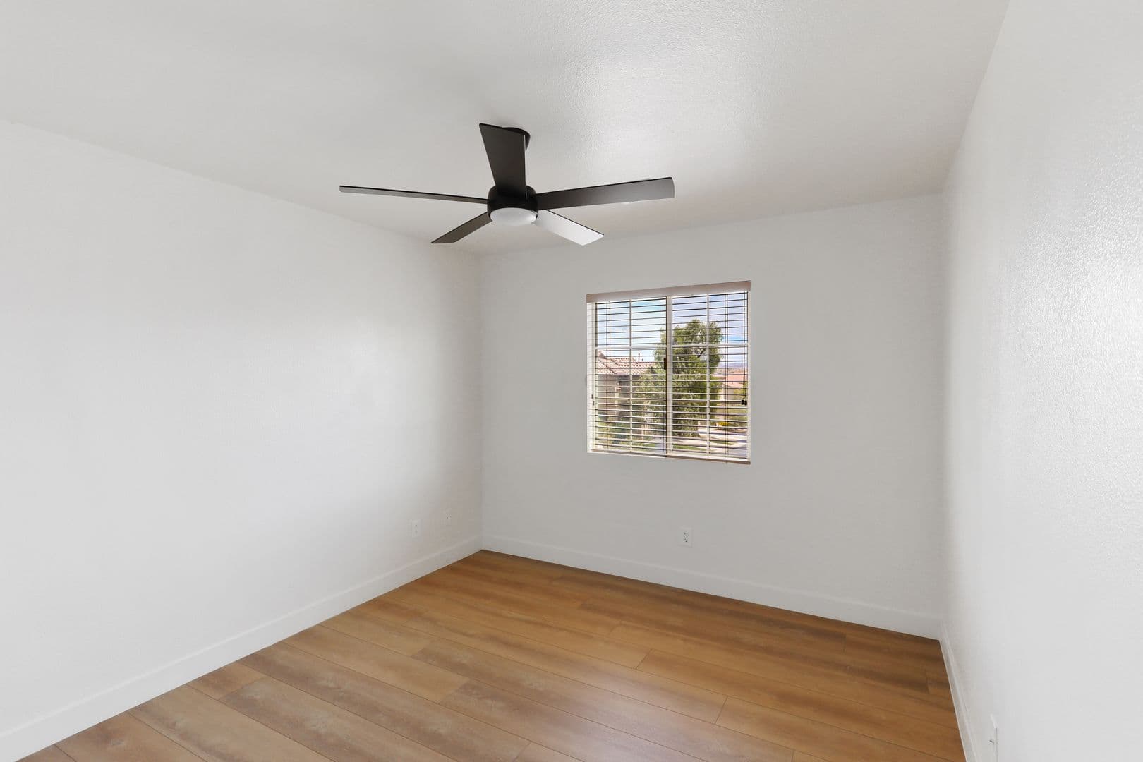 Las Vegas House: 5870 Lustrous Court