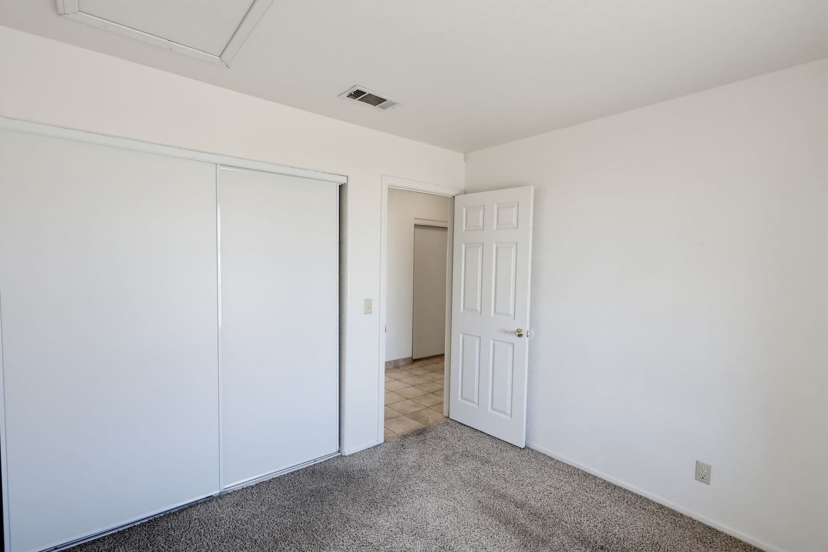 Las Vegas House: 5025 Golfridge Drive