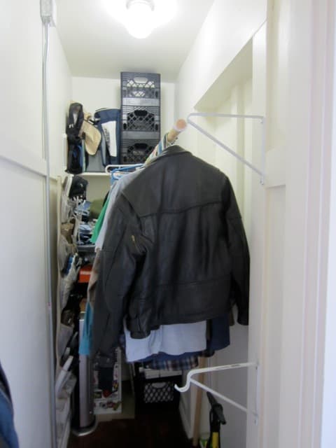 San Diego Apartment: 950 9th Ave.
