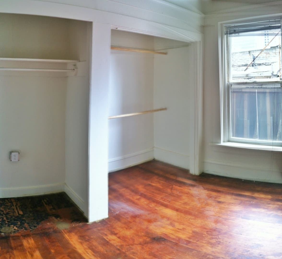 San Diego Apartment: 950 9th Ave.
