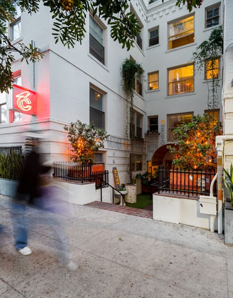 San Diego Apartment: 950 9th Ave.