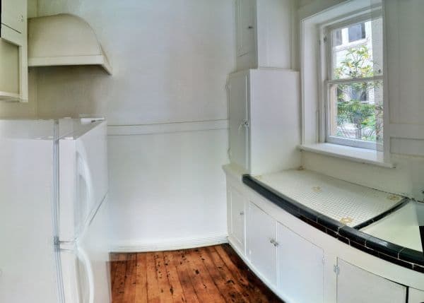 San Diego Apartment: 950 9th Ave.