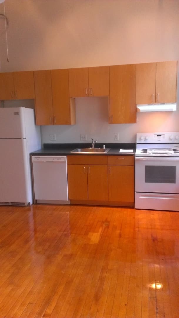 San Diego Apartment: 525 C. St.