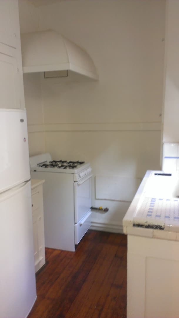 San Diego Apartment: 950 9th Ave.