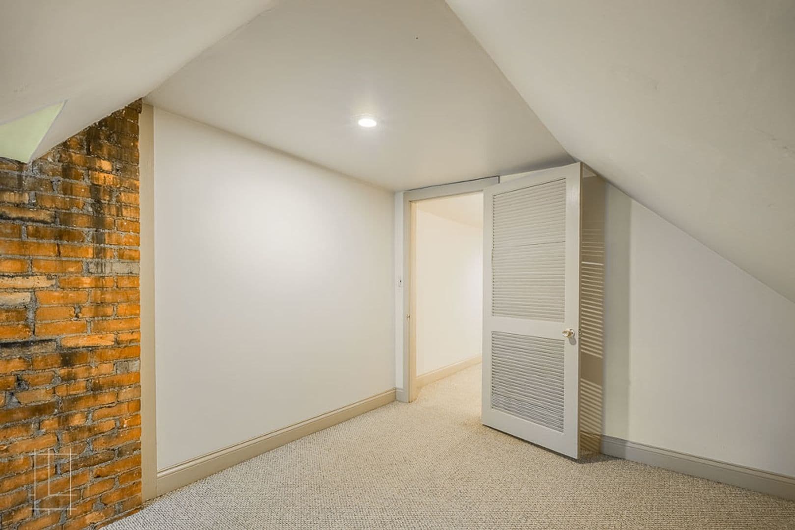 Columbus Apartment: 83 King Ave