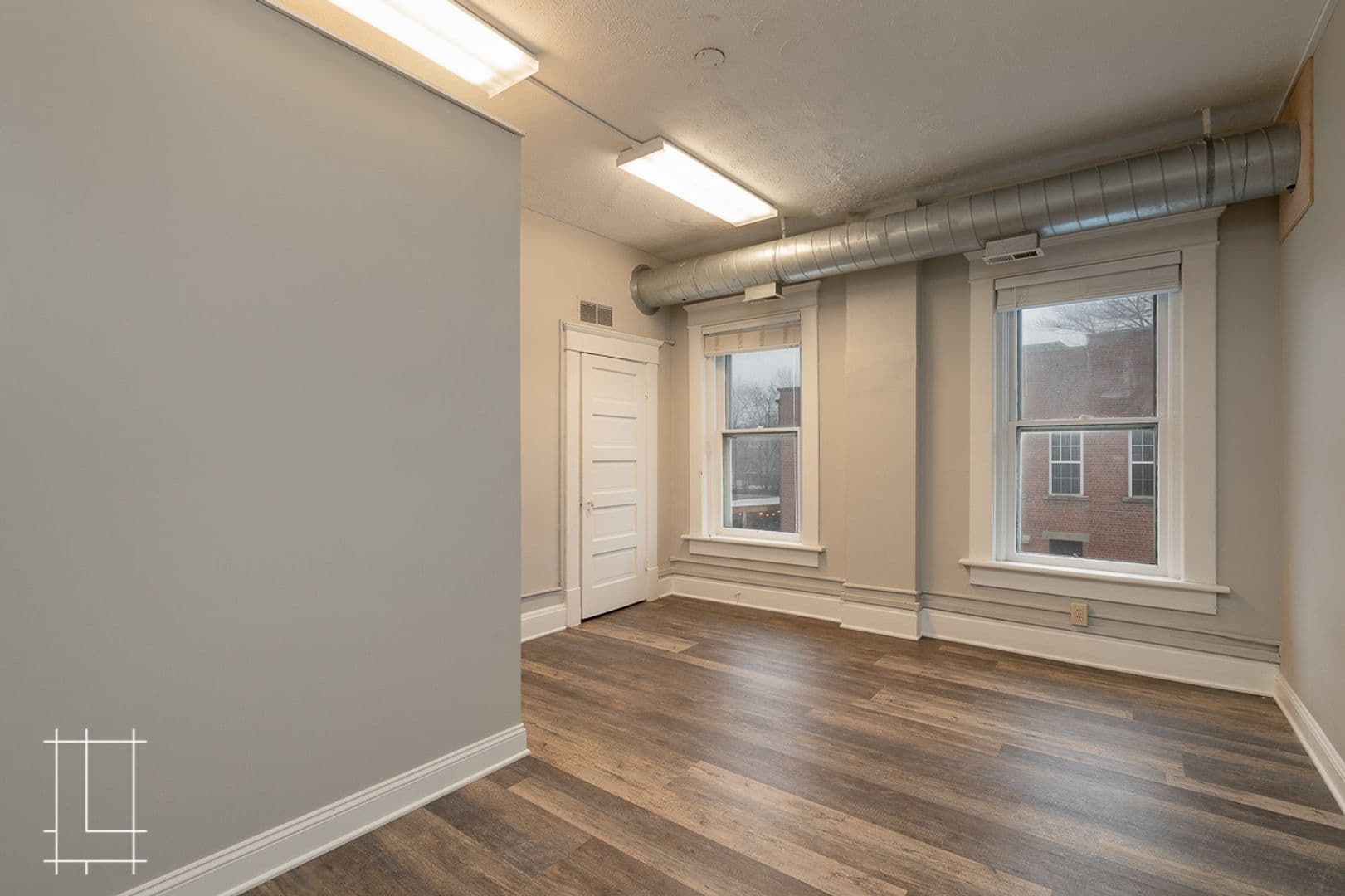 Columbus Apartment: 901 - 903 Oak St.