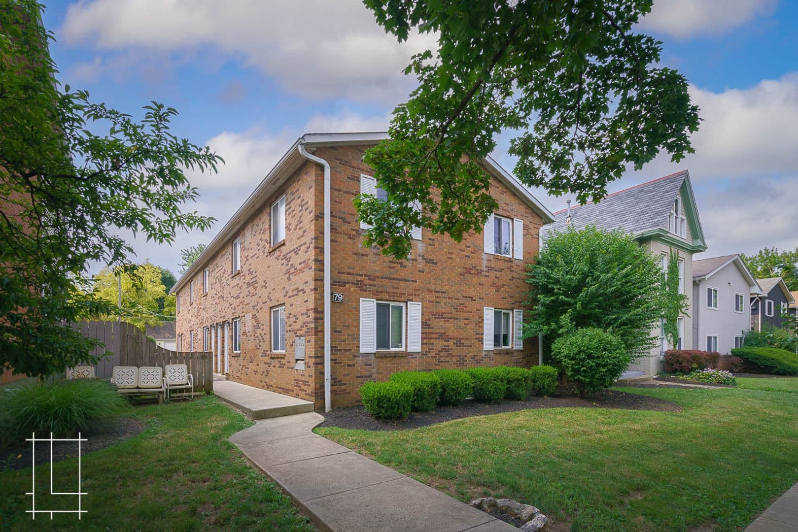Columbus Apartment: 79 W. Starr Ave
