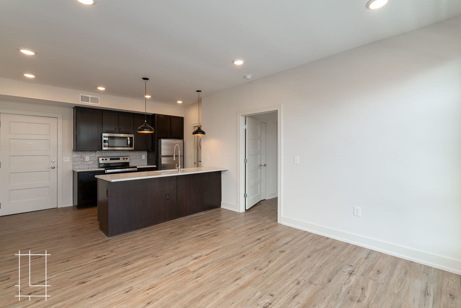Columbus Apartment: 1050 N 4th St.