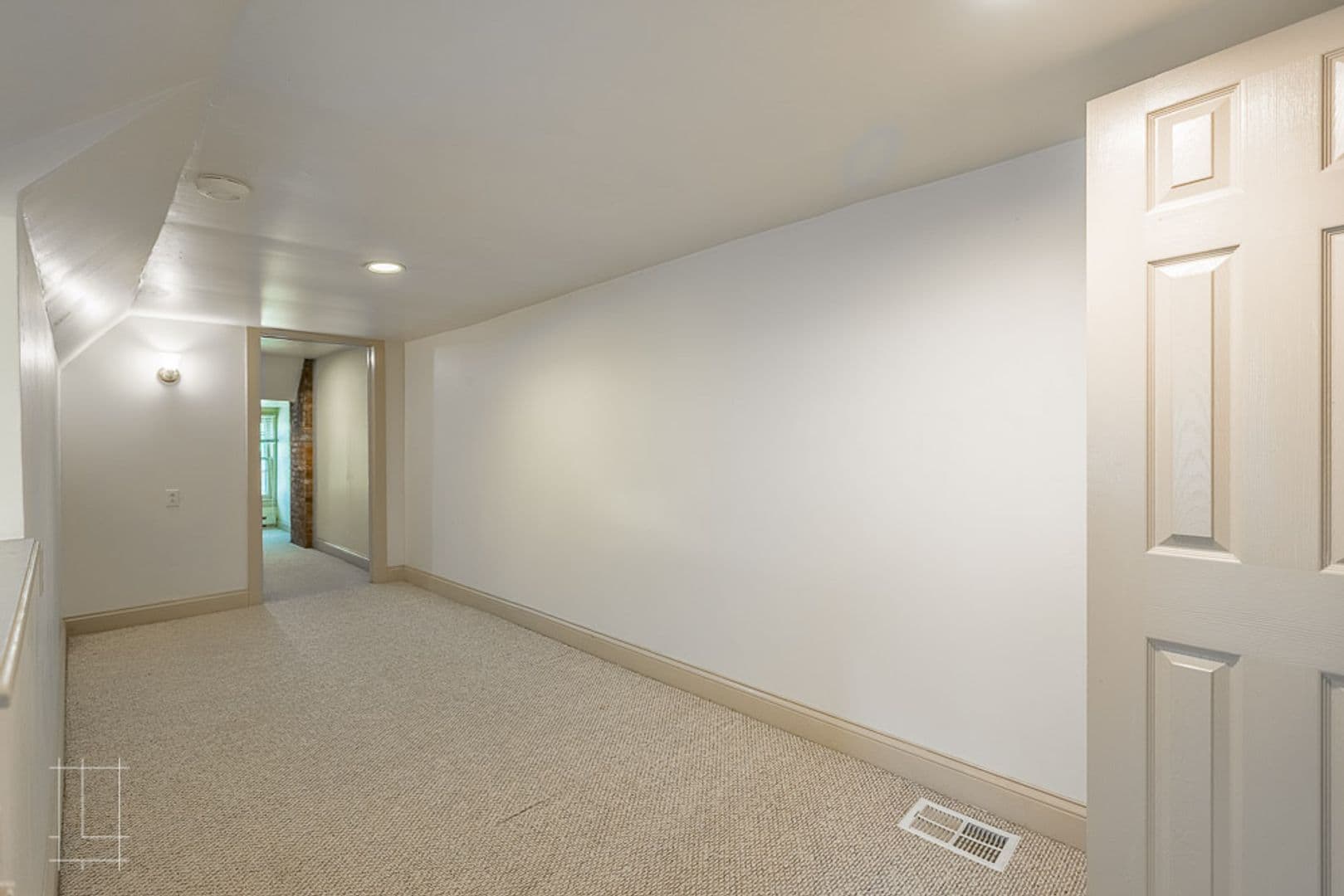 Columbus Apartment: 83 King Ave