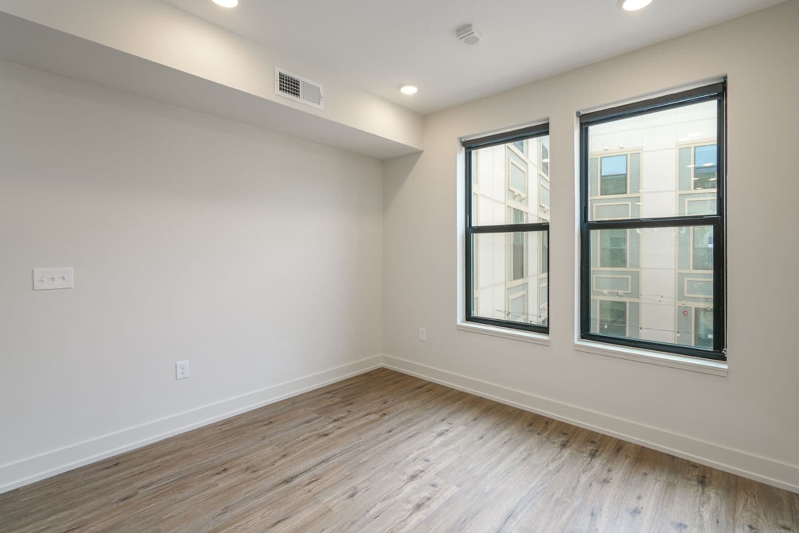 Columbus Apartment: 1050 N 4th St.