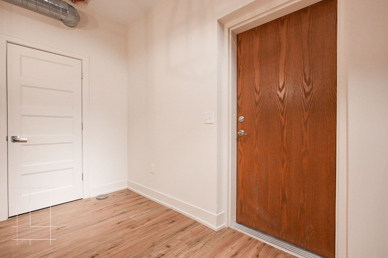 Columbus Apartment: 875 Michigan Ave