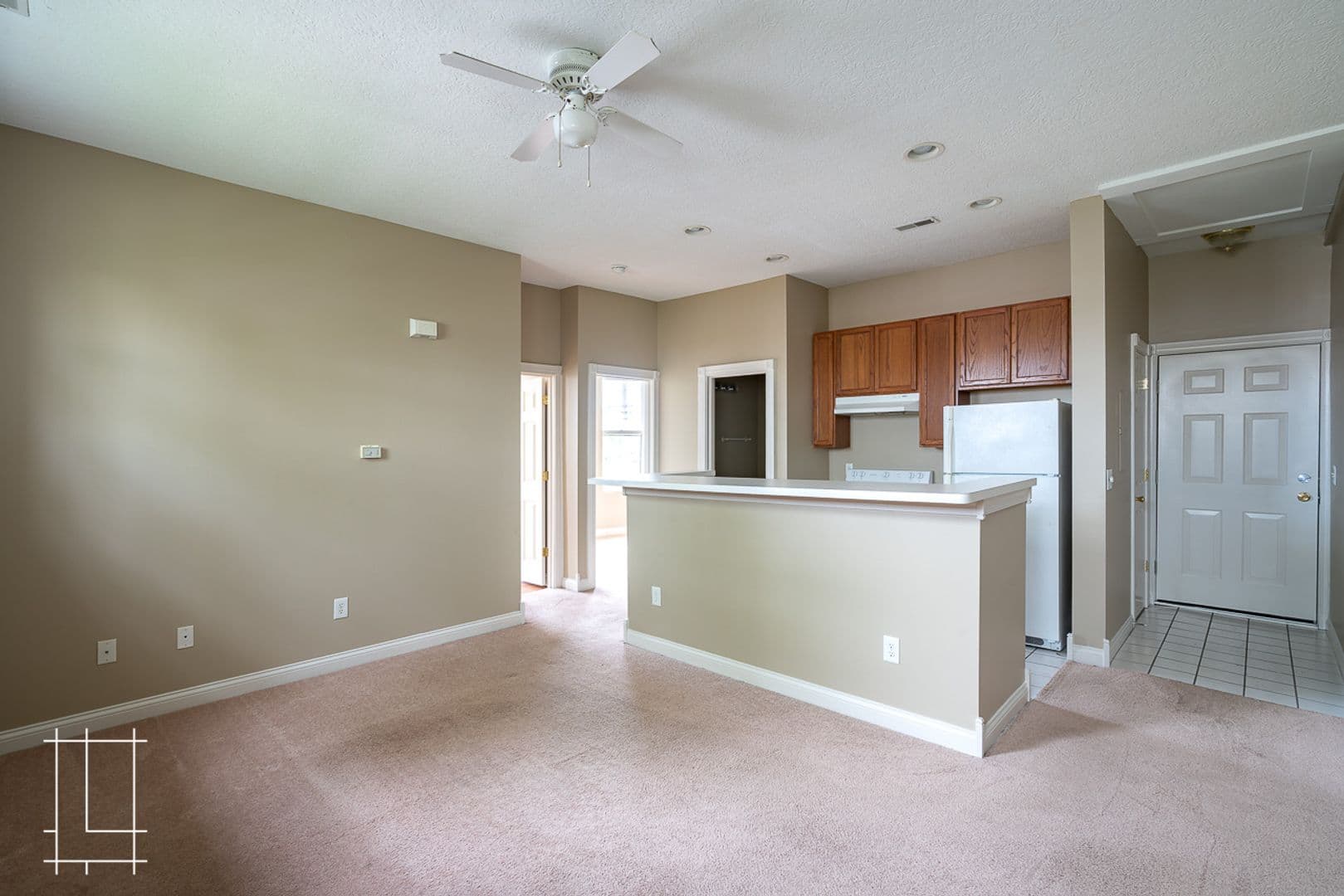 Columbus Apartment: 225 E. 5th Ave