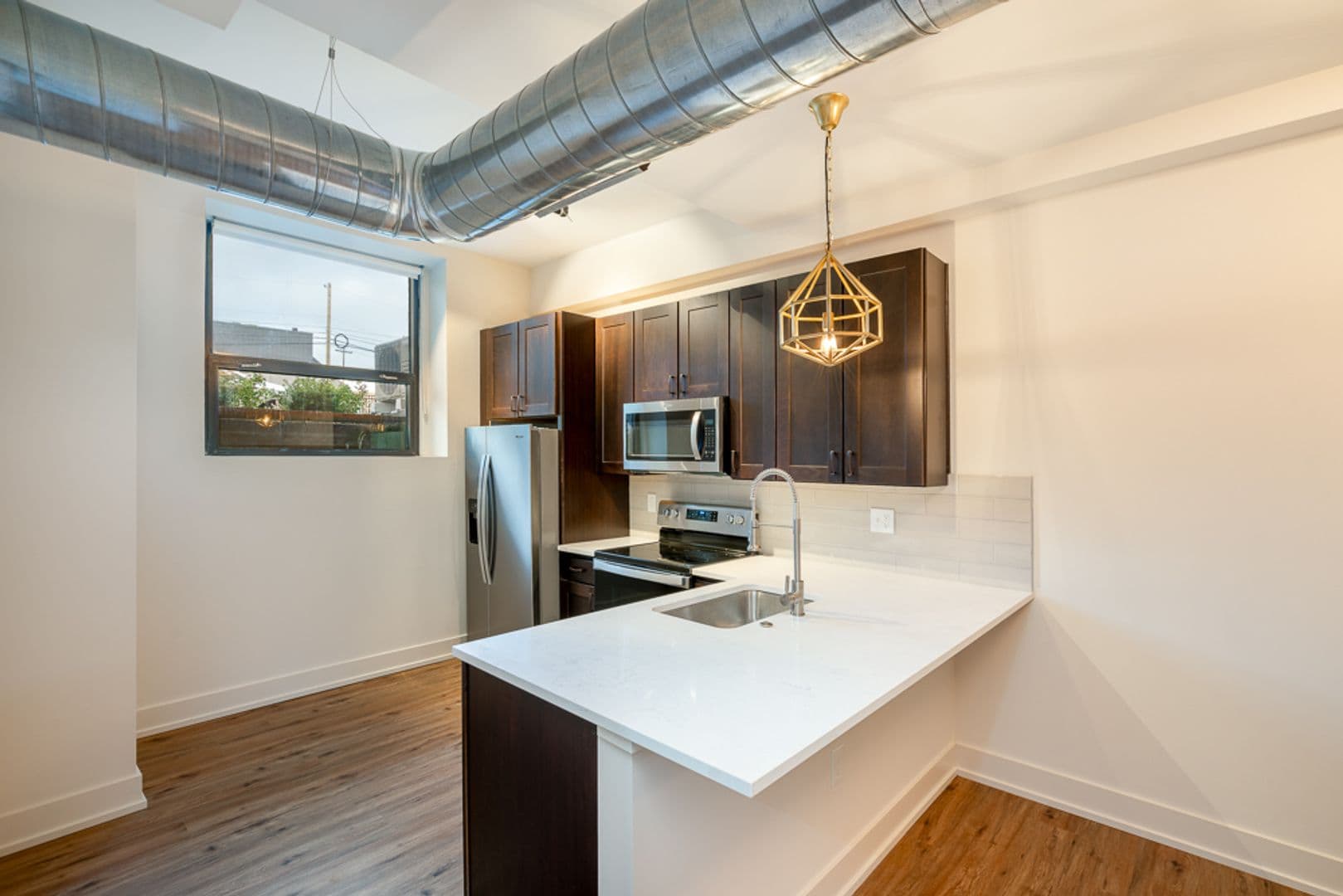 Columbus Apartment: 875 Michigan Ave