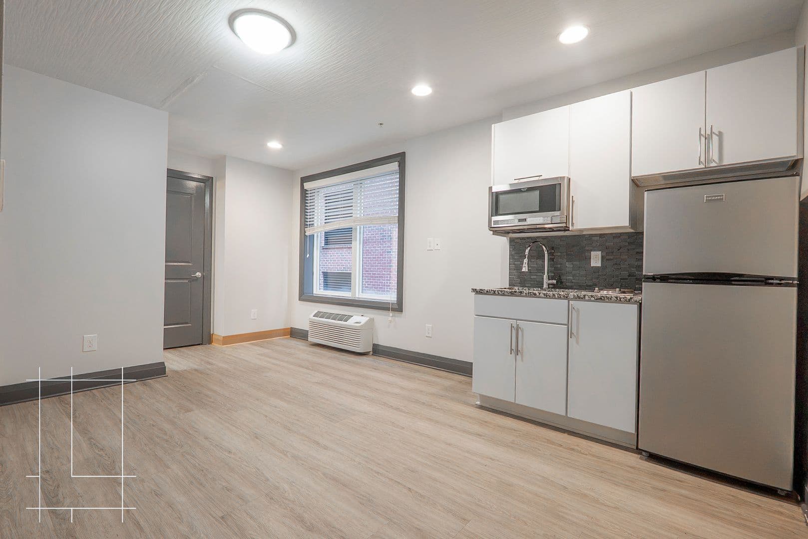 Columbus Apartment: 40 W. 3rd Ave
