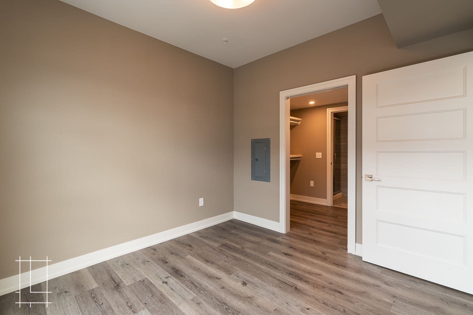 Columbus Apartment: 200 E 1st Ave