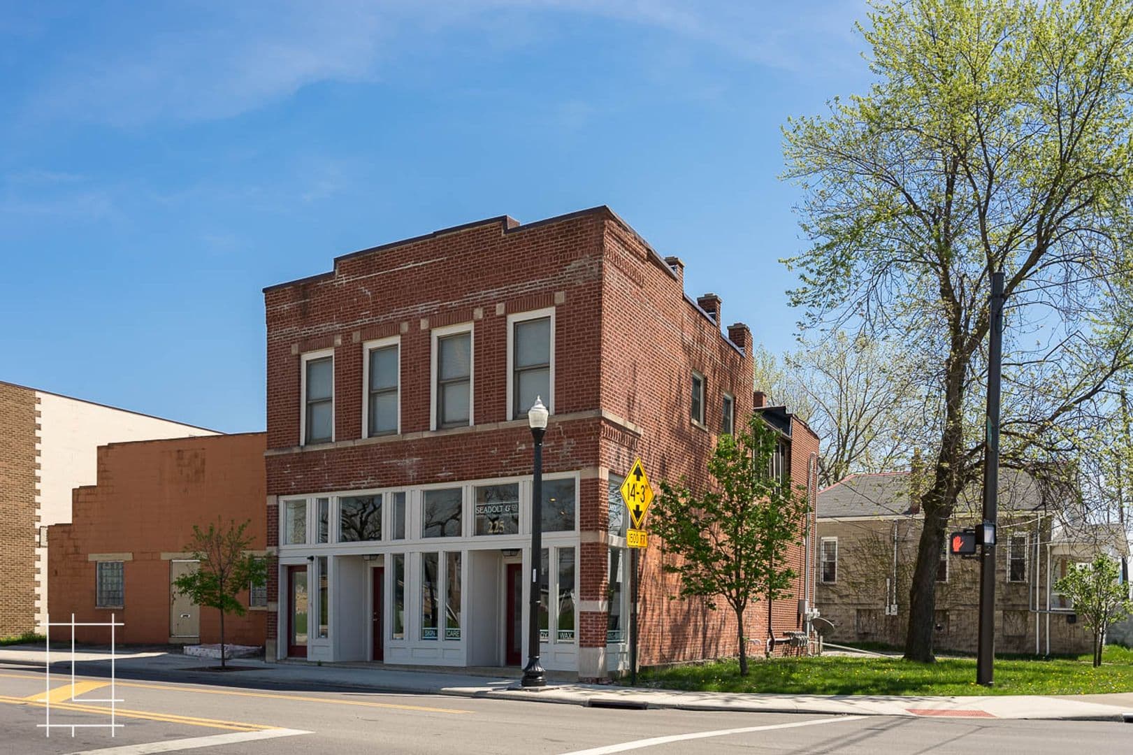 Columbus Apartment: 225 E. 5th Ave
