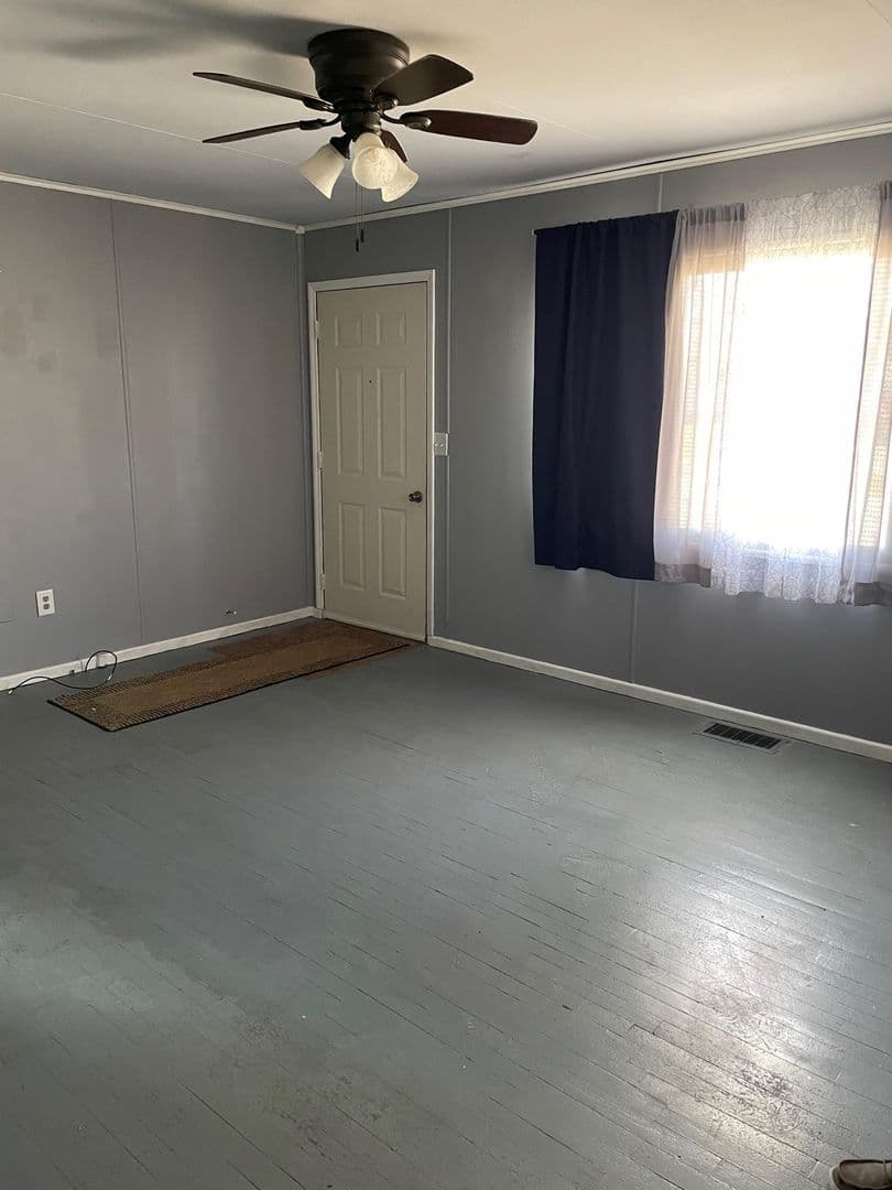 Ottumwa House: 114 Lynwood
