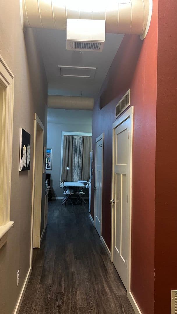 Bloomfield Apartment: 101 E Franklin St