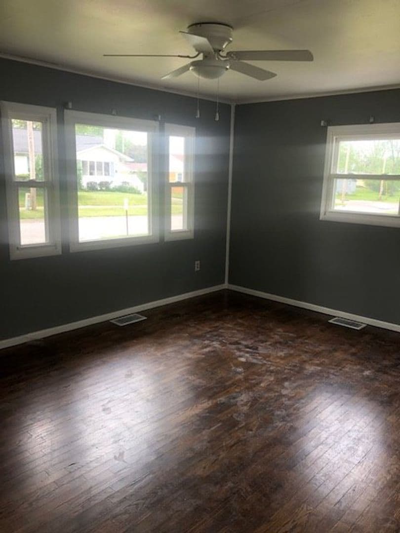 Ottumwa House: 106 Lynwood