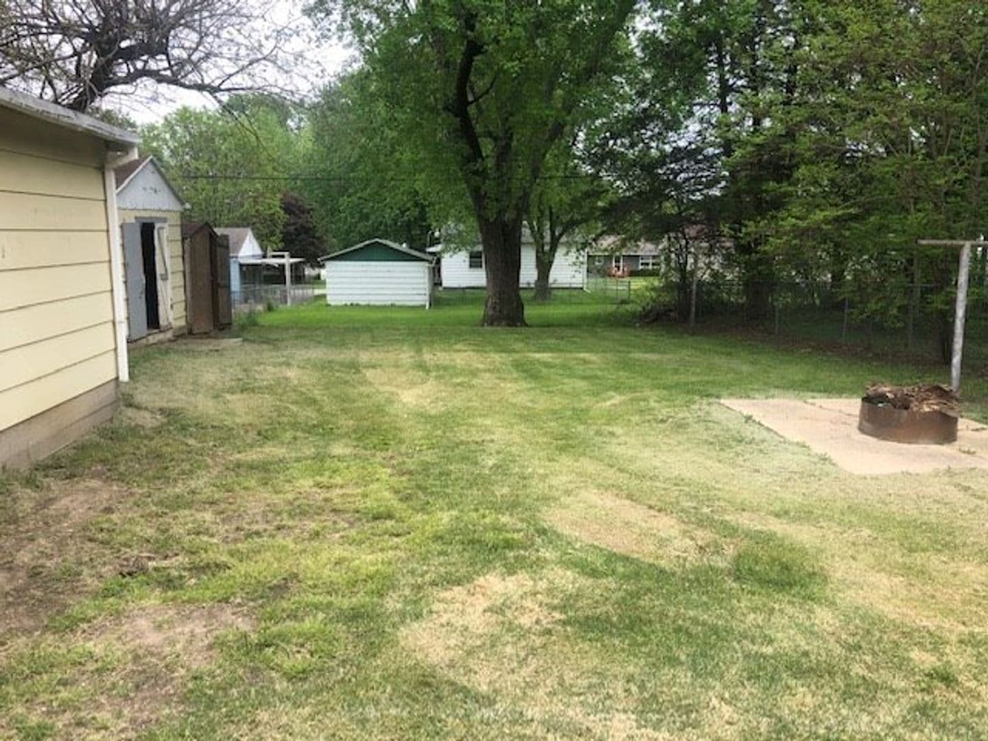 Ottumwa House: 106 Lynwood